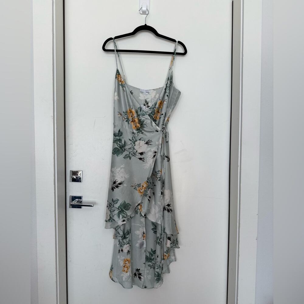 NWT NEW Baltic Born Steffi Tulio Wrap Dress Light Sage Floral - Picture 3 of 8